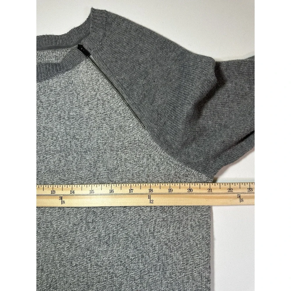 Banana Republic Women's Merino Wool Blend Gray Zipper Raglan Sweater‎ LARGE